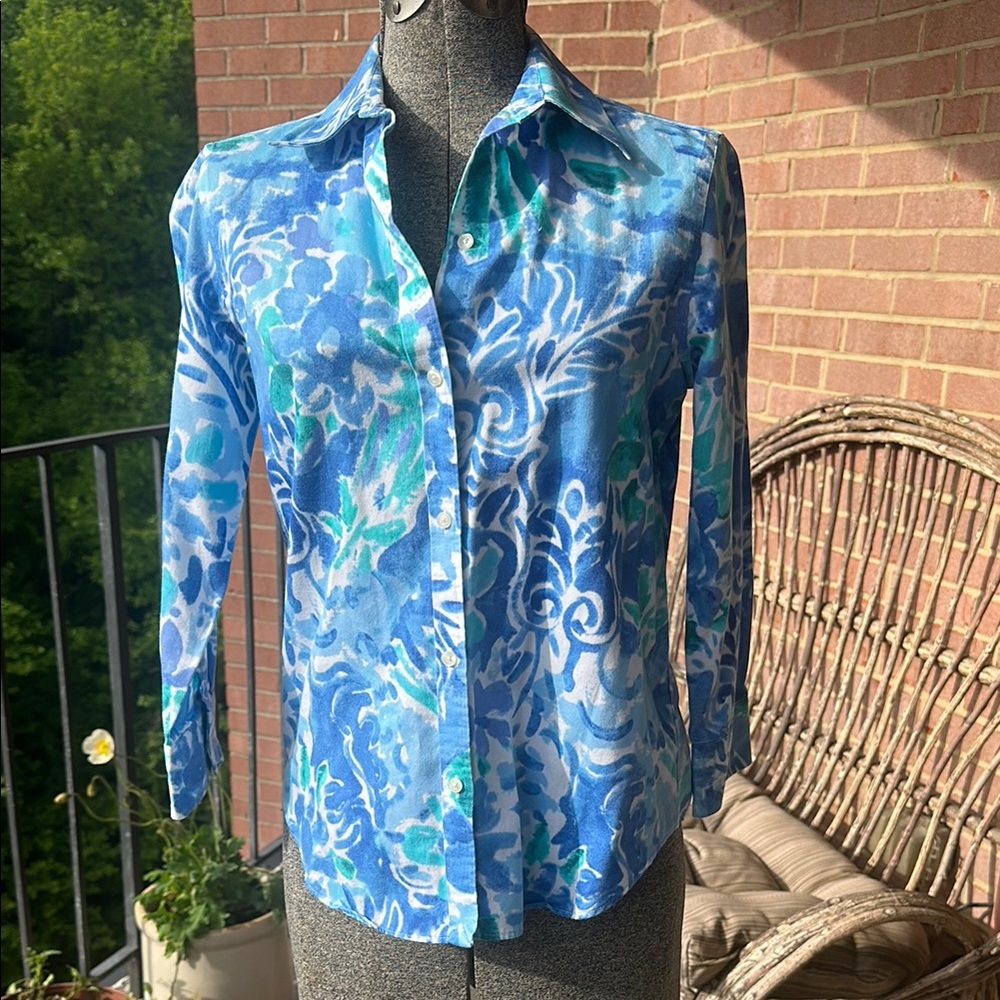 Chaps Classic Floral Blue and Green Fitted Woman’s Button Up Shirt